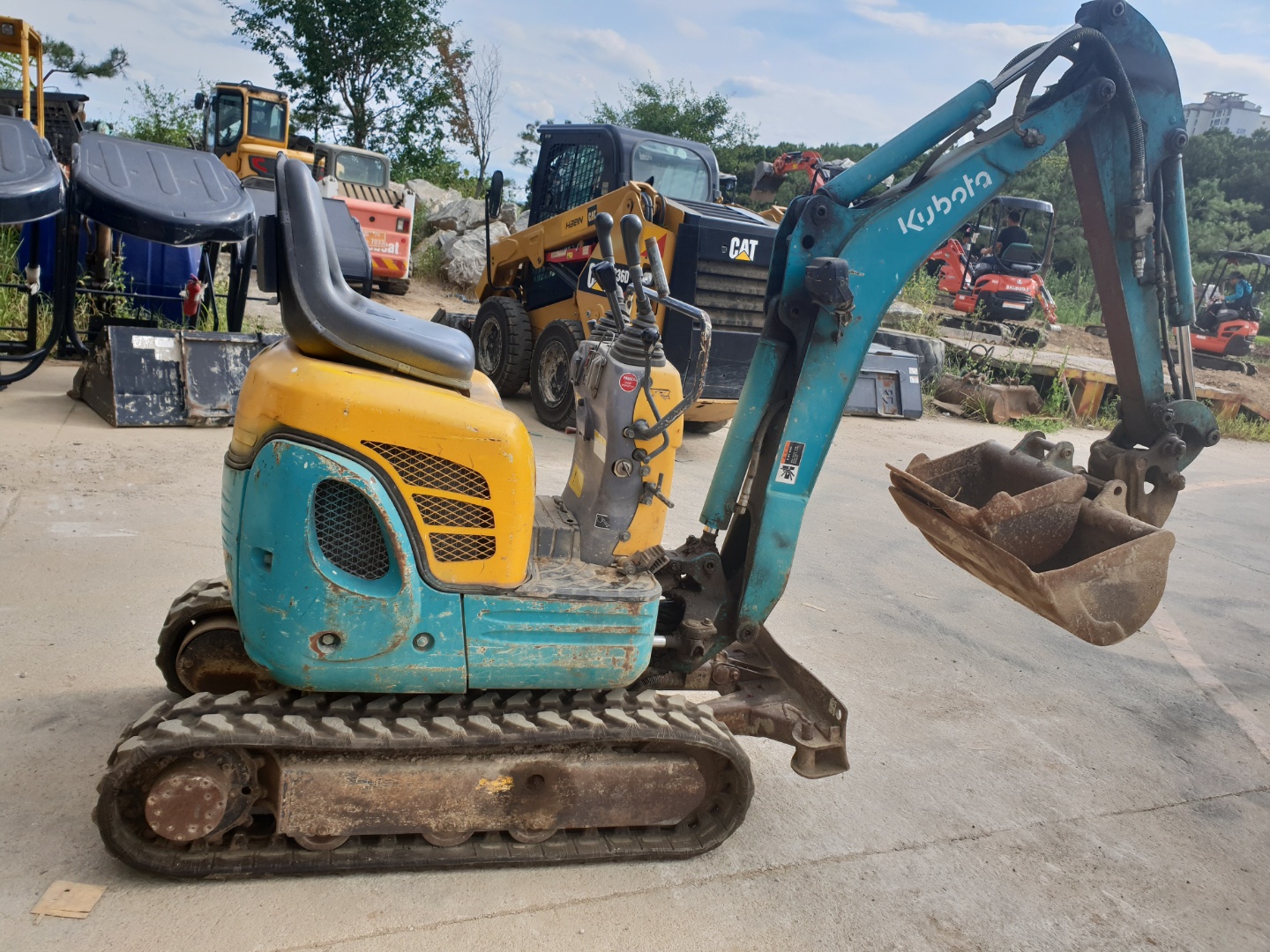 2009 구보다 U-10 굴삭기 판매합니다. (17657)