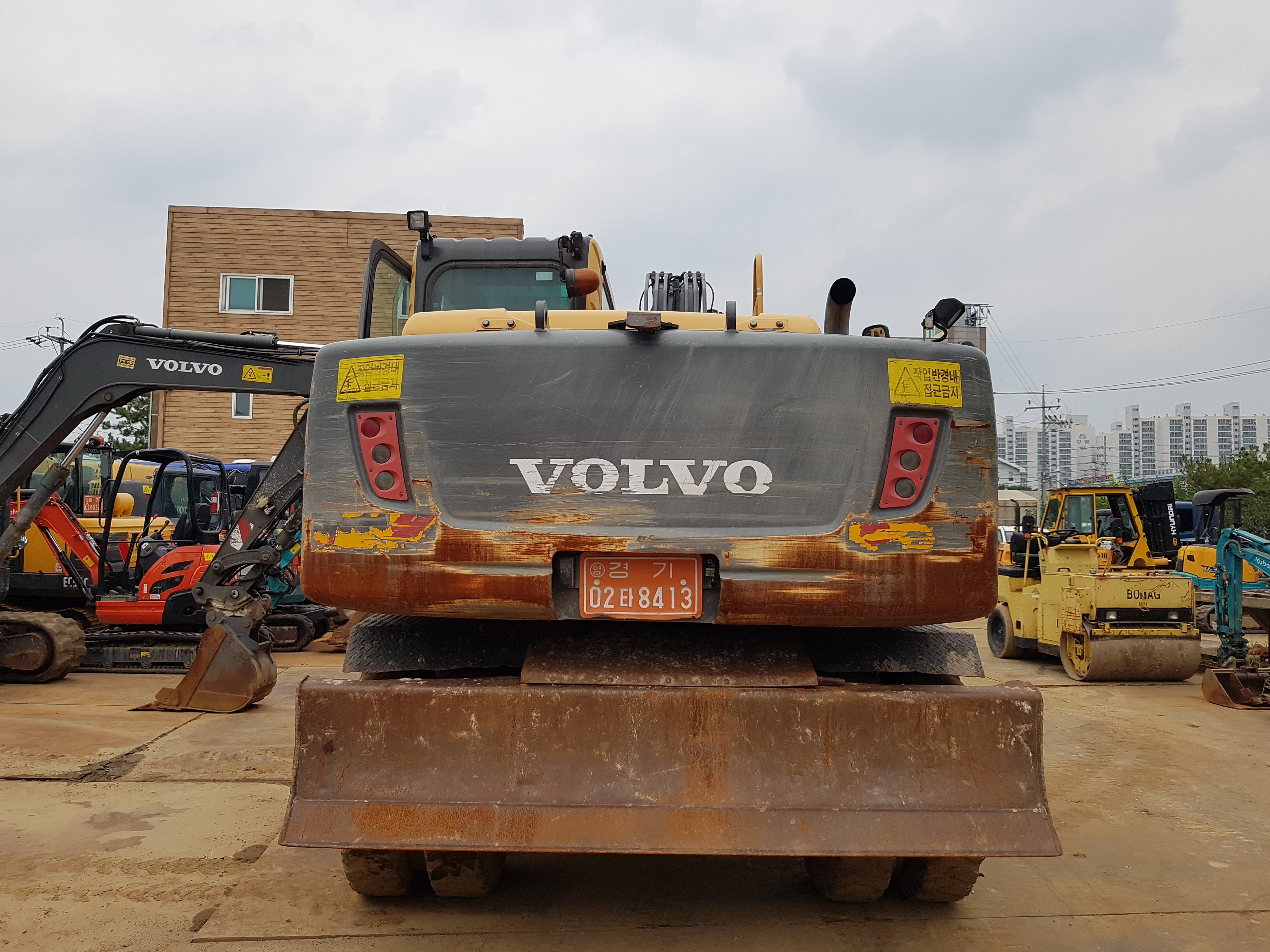 2012 VOLVO EW145BP 판매합니다. (8413)