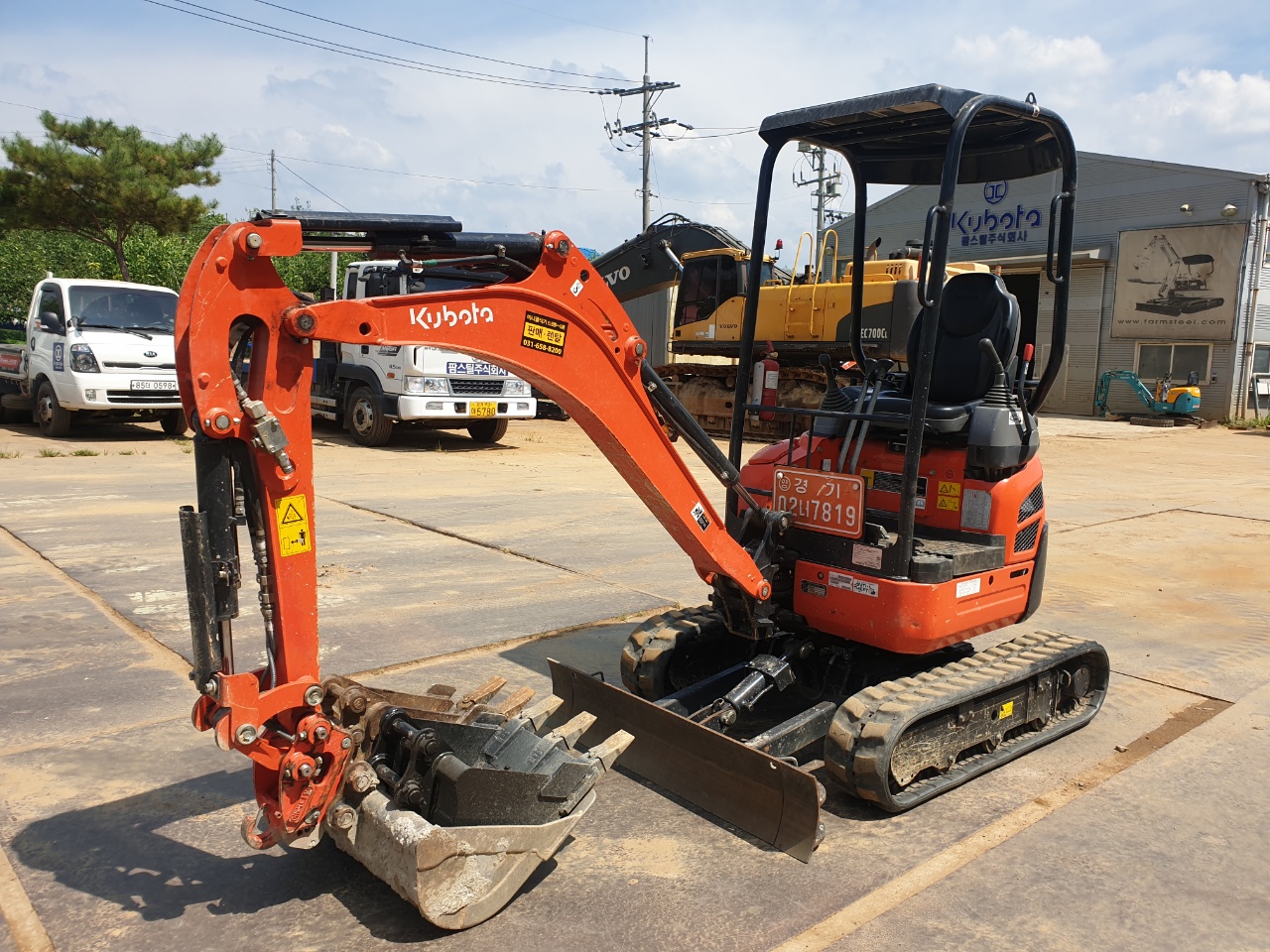 2018 구보다 U-17 미니굴삭기 판매합니다. (7819)