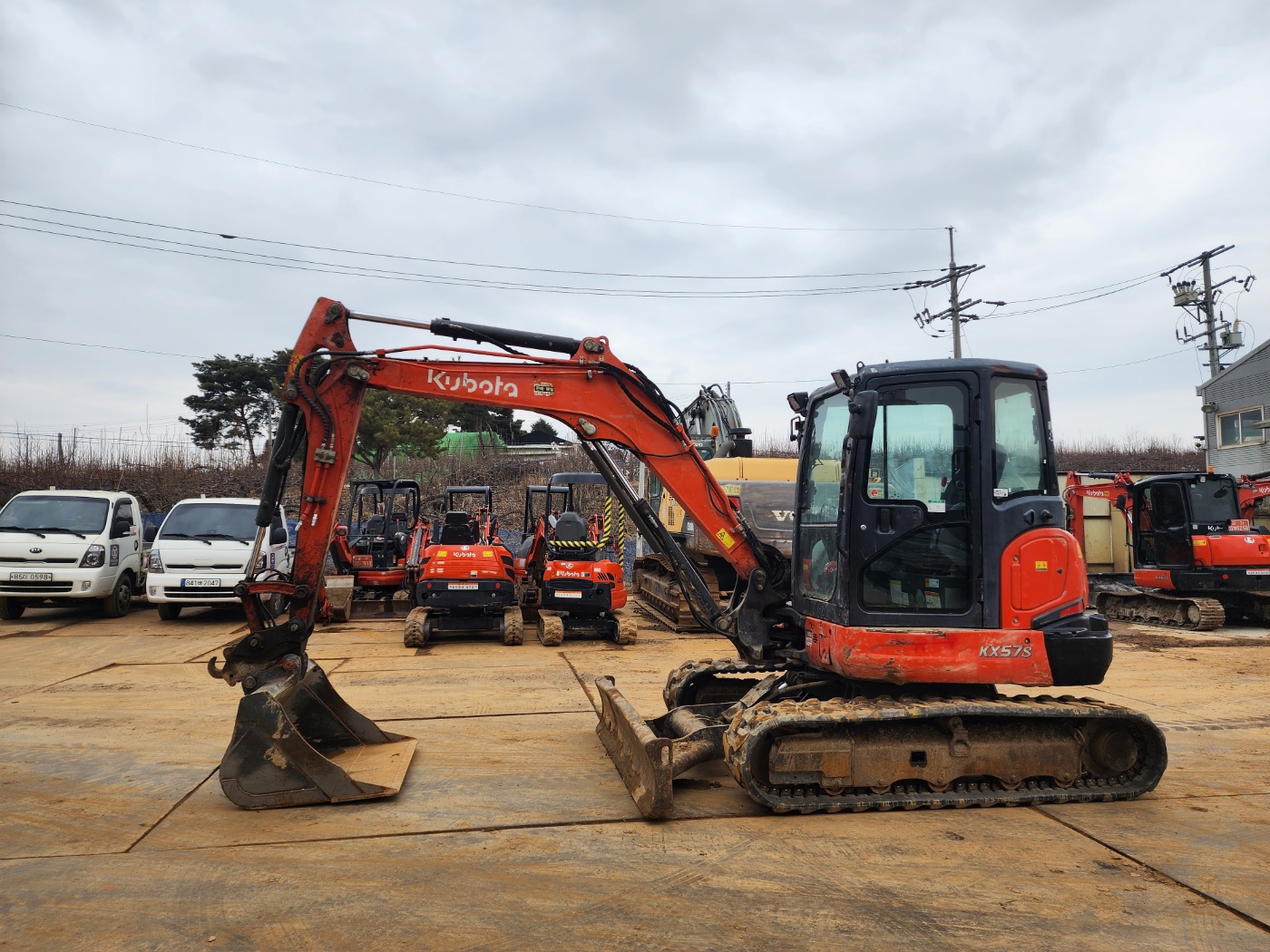 2016 구보다 KX57 미니굴삭기 판매합니다. (5609)