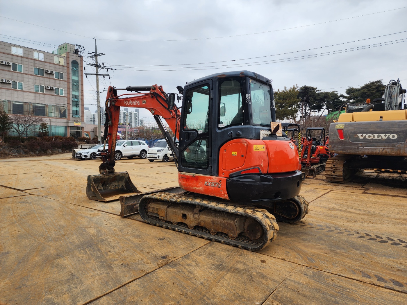 2016 구보다 KX57 미니굴삭기 판매합니다. (5609)