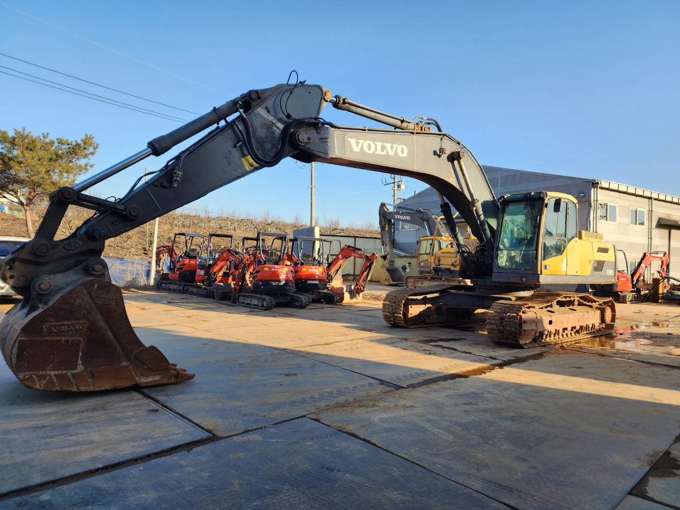 2012 VOLVO EC300D 판매합니다. (8860)
