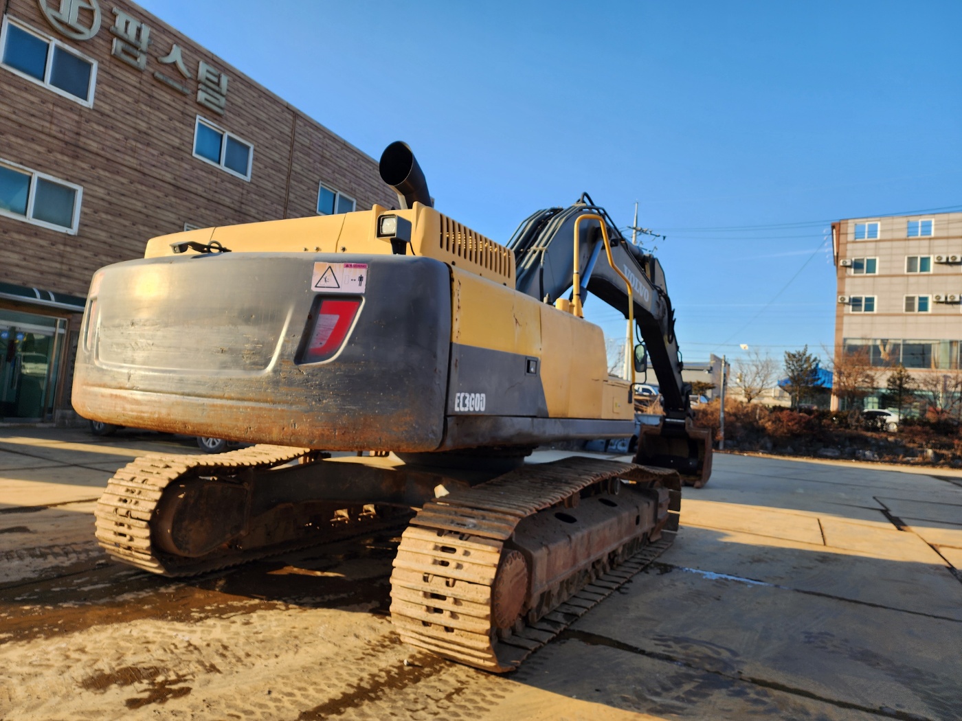 2012 VOLVO EC300D 판매합니다. (8860)