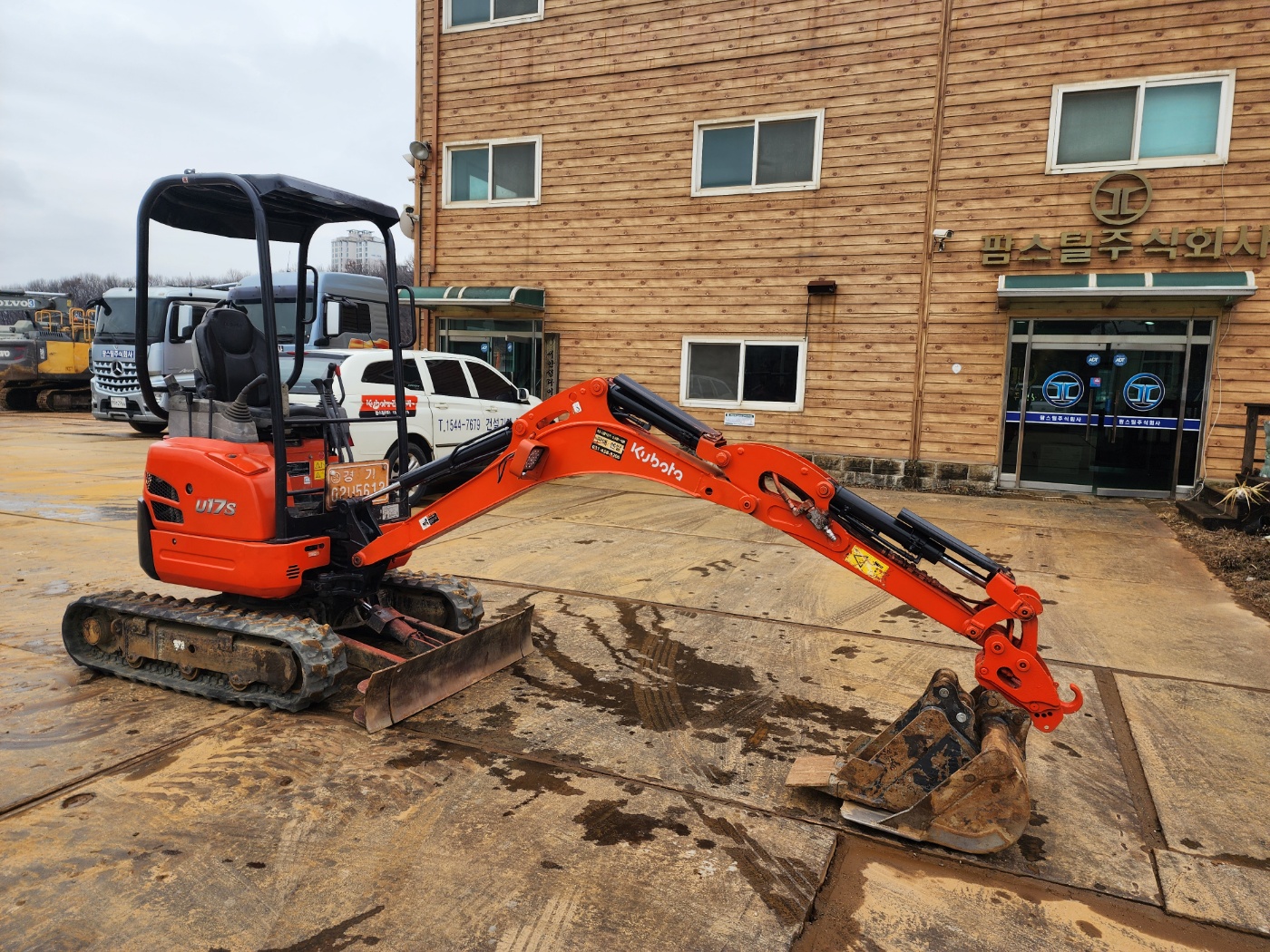 2017 구보다 U-17 미니굴삭기 판매합니다. (5612)