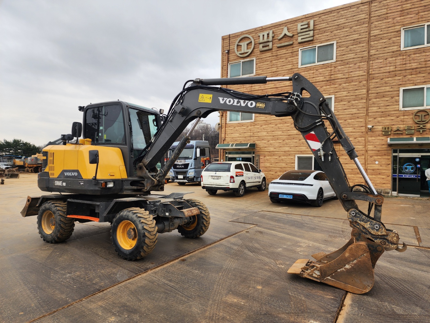 2021 VOLVO EW60E 판매합니다. (8090)