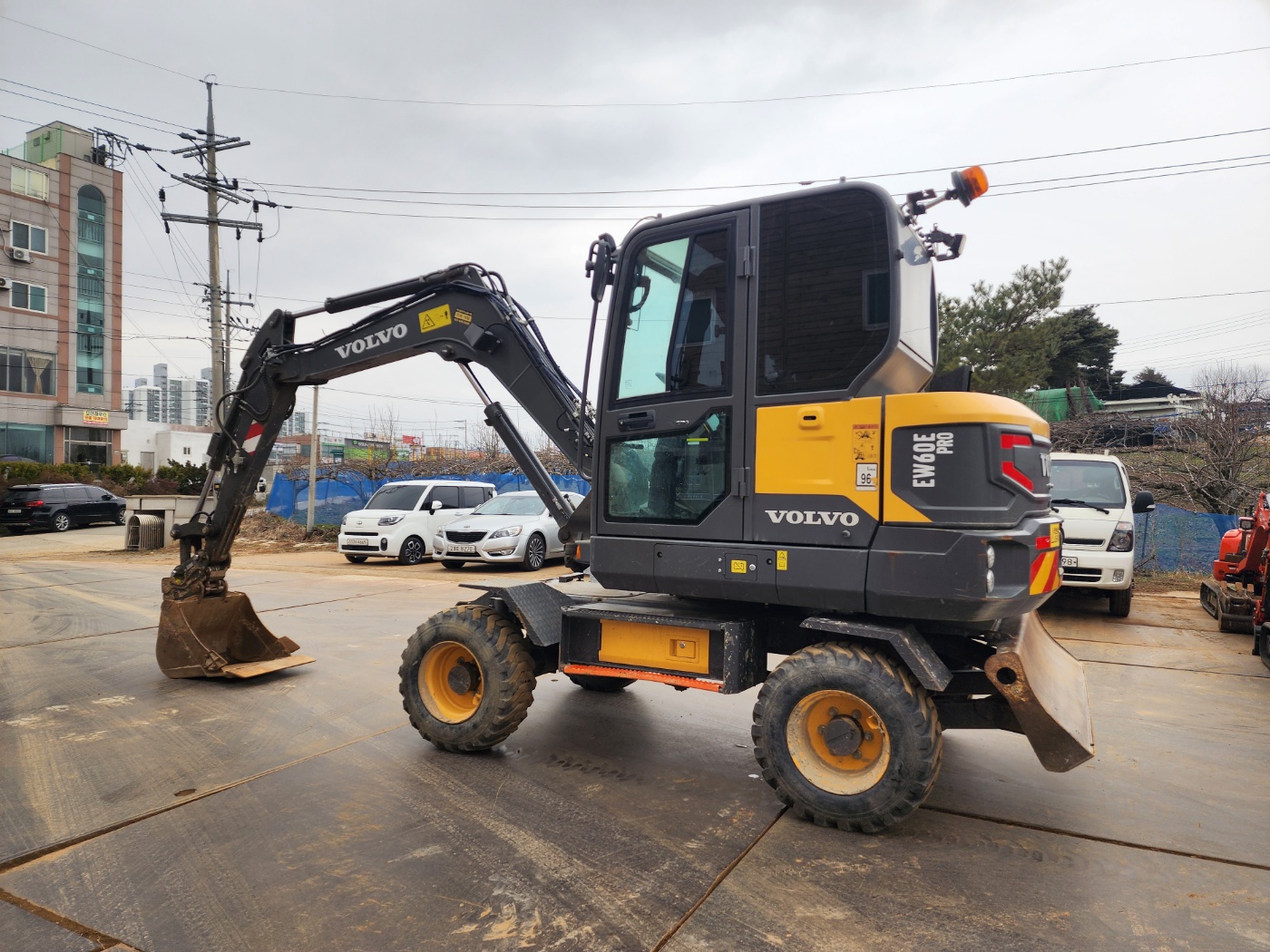 2021 VOLVO EW60E 판매합니다. (8090)