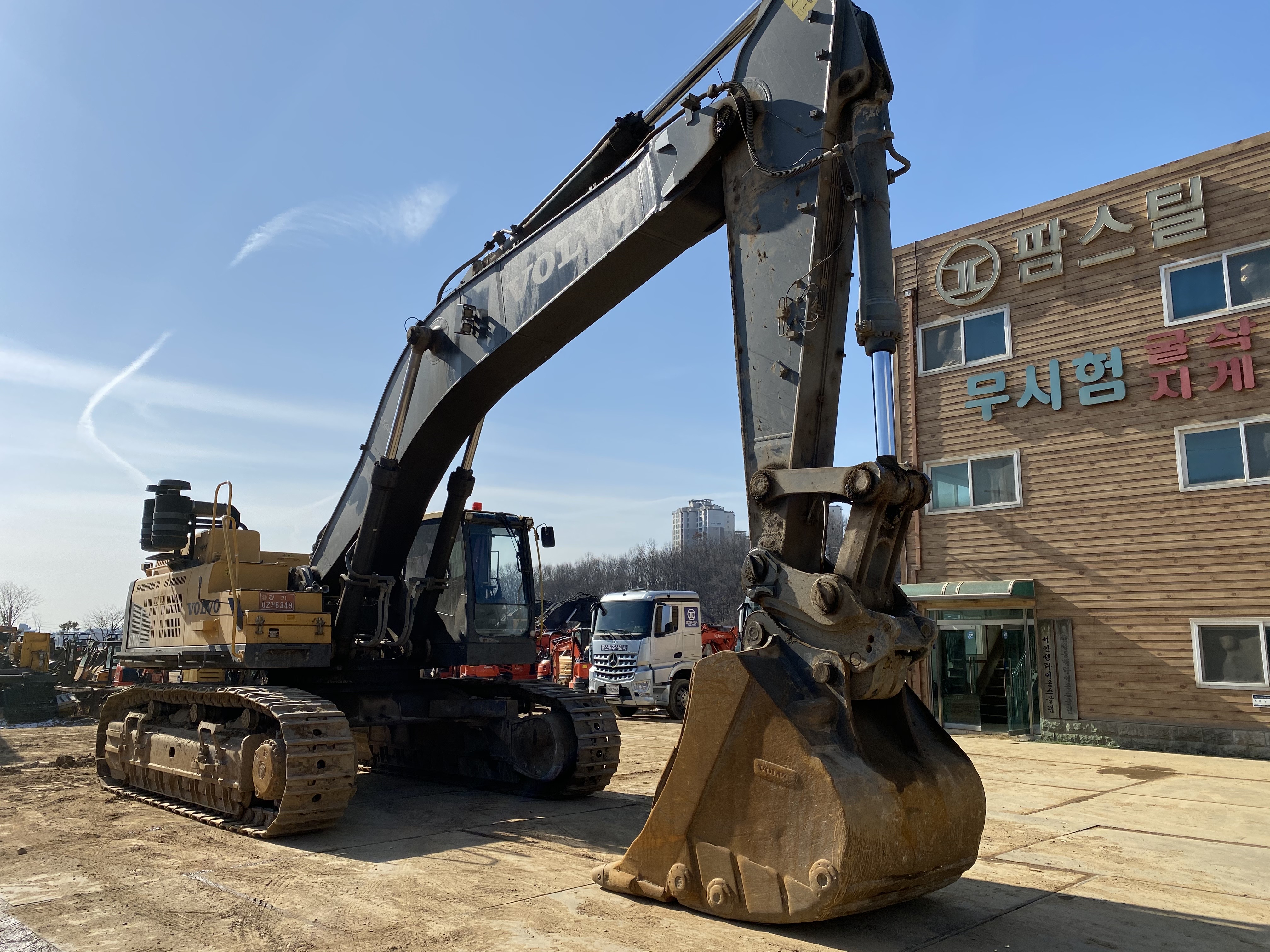 2013 VOLVO EC700C Excavator. (6349)